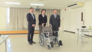 小さな親切運動　車椅子を寄贈 上田市社会福祉協議会