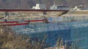 来年３月の復旧に向け 部品の設置工事はじまる 上田電鉄別所線 千曲川橋梁