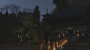 「竹灯りの会」　 大法寺を竹灯籠でライトアップ 青木村