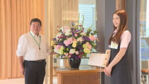 オープニング　ＪＡが上田市役所に花を寄贈