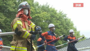 上田・青木の消防が連携　合同では初　火災想定訓練　青木村当郷