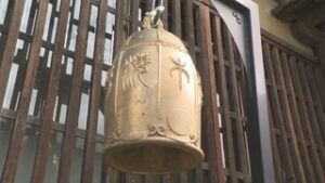 令和元年東日本台風から３年　東御市海野宿で「復興の鐘」
