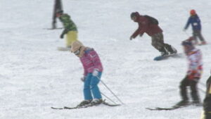 クリスマスイブに恵みの雪　番所ヶ原スキー場　オープン　上田市武石