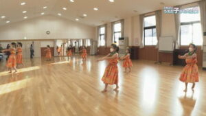 ３年ぶりうえだ子ども文化祭　フラダンス「フラＡｌｏｈａキッズ」　上田市城南公民館
