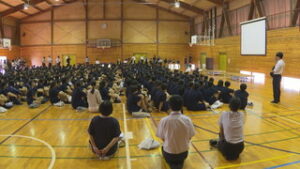 校舎改築の第五中学校　地域の施設で文化祭開会式　上田市