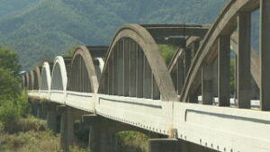 坂城町　昭和橋　橋梁修繕工事のため来年３月末まで車両通行止め