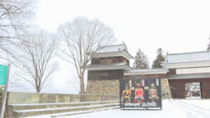 オープニング　雪が降り気温上がらず　寒い日　上田城跡公園