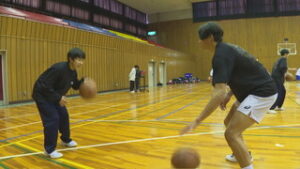 上田市　高校生バスケットボール部　元プロ選手・専門家から教わる講習会　