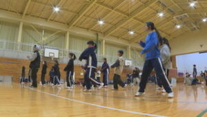多くの人に自分たちの「舞」を　上田東高校ダンス班　２３日に発表会