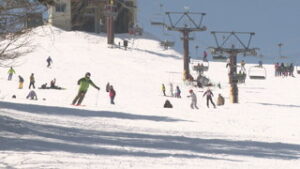 菅平高原スキー場　今年は３月でも雪たっぷり　ハイシーズン並みのコンディション　裏太郎ゲレンデ
