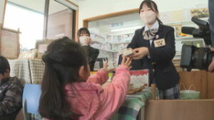 上田染谷丘高校生徒が商品開発　「ソメルト」販売で被災地支援　上田市古里