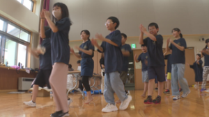川西小６年生「学校生活の思い出に」　上田わっしょいに向け踊りを練習　上田市
