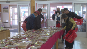 道の駅あおき　松茸売り場賑わす 雑キノコもようやく登場　青木村