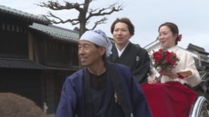 ひな祭りに合わせて　海野宿で嫁入り行列　東御市