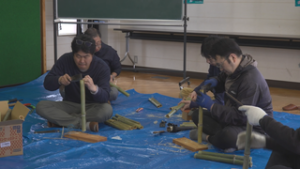 上田市別所温泉　岳の幟に向けささら作り　別所温泉センター