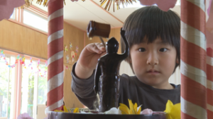 たちばな幼稚園　お釈迦様の誕生祝い　お花まつり　　