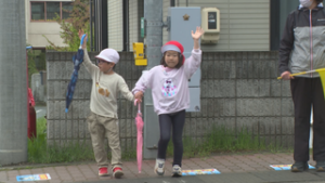 子どもたちを事故から守る　交通安全教室　青木小学校
