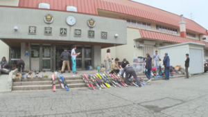 子どもたちのために　菅平小中学校ＰＴＡがバザー開く