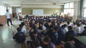 運動部の体づくりをサポート　上田六中でコンディショニング相談会　上田市立第六中学校