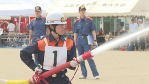 訓練の成果を発揮　消防ポンプ操法・ラッパ吹奏上田大会　上田市丸子総合グラウンド
