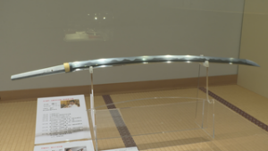 鉄の展示館　全国の新作刀並ぶ「日本刀の匠たち」　坂城町