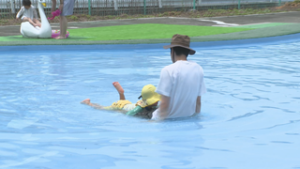 いよいよ夏本番！　各地のプール続々オープン　上田市材木町　ちびっこプール