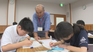 地域で学習をサポート　放課後学習会　東御市立北御牧中学校