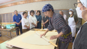 地域住民の集える場所づくり　青木村でそば打ちの実演・会食会　青木村木立公民館