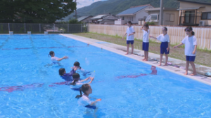 もしも災害にあったら？　北小学校で避難所体験　上田市立北小学校