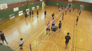 うえだバレーボール協会の中学生チーム　プロ選手から技術を学ぶ　上田市