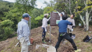 先人の思いをつなぐ　小牧城址公園　石碑に説明板設置　上田市
