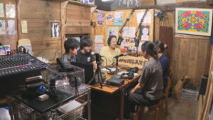 上田にＦＭラジオ局を作りたい　有志で開局準備室立ち上げ放送　上田市中央４丁目　玉井フルーツ店