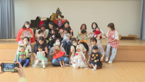 親子リトミックめだかの会　小さなモンスターが集合　上田市西部公民館