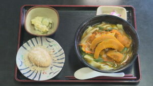 この時期食べたい!秋グルメ 道の駅雷電くるみの里「ほうとう定食」 東御市滋野