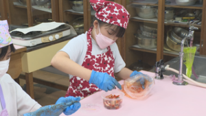 東小祭で販売 上田市立東小学校でキムチ作り 上田市