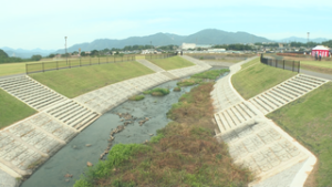 治水対策し　賑わいづくりへ　丸子かわまち公園　完成　上田市塩川