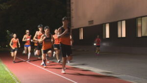 第７４回長野県縦断駅伝競走　「王座奪還」目指す　上田東御小県　上田市小泉