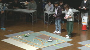２０組が熱戦　第２９回上田ロボコン大会　上田市サントミューゼ