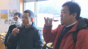 ワインを起点に観光誘客　ワイナリーなどを巡るモニターツアー　東御市和