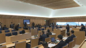 小中学生１１人が市政へ提言　上田市こども議会開催　上田市議場