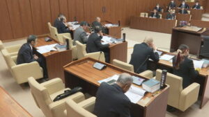 坂城町議会臨時会　補正予算　全町民に「暮らし応援券」１万円分配布　坂城町議会