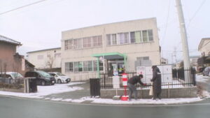 戦後最短日程での衆議院選挙に向け準備　入場券の発送に遅れも　上田市