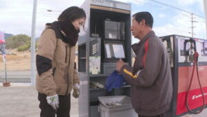 住民の生活を支えて約７０年　望岳小林油店　今月末閉店へ　青木村