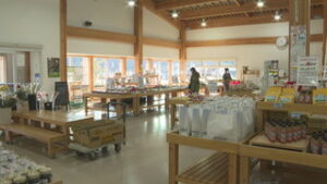 まるっと０２６８　１月６日　・道の駅あおきで初売り　・塩田の里交流館こっと館　新春を彩る展示会