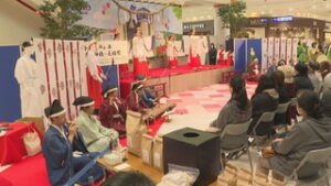 今年の平和と豊作を願い　アリオ上田で舞の奉納　上田市天神
