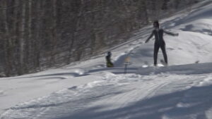 来月の校内大会に向け　菅平小学校の児童スキージャンプ練習　白金ゲレンデ