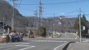 渋滞緩和＋事故防止に　島川原　右折用信号を設置　東御市