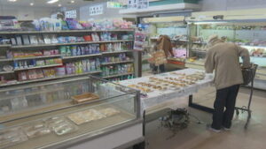 お惣菜コーナー充実や対話スペースも　ジェイエイ青木店リニューアル　青木村田沢