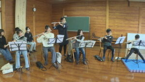 子どもとプロの演奏会　９月発表に向け活動開始　信州国際音楽村