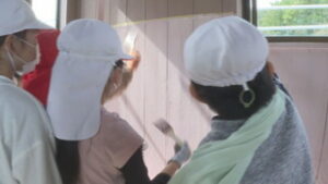 特集　東御市立北御牧小学校４年松組　バス停ピカピカ大作戦！　東御市